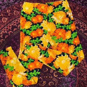 Vibrant Floral Leggings with Four Leaf Clovers